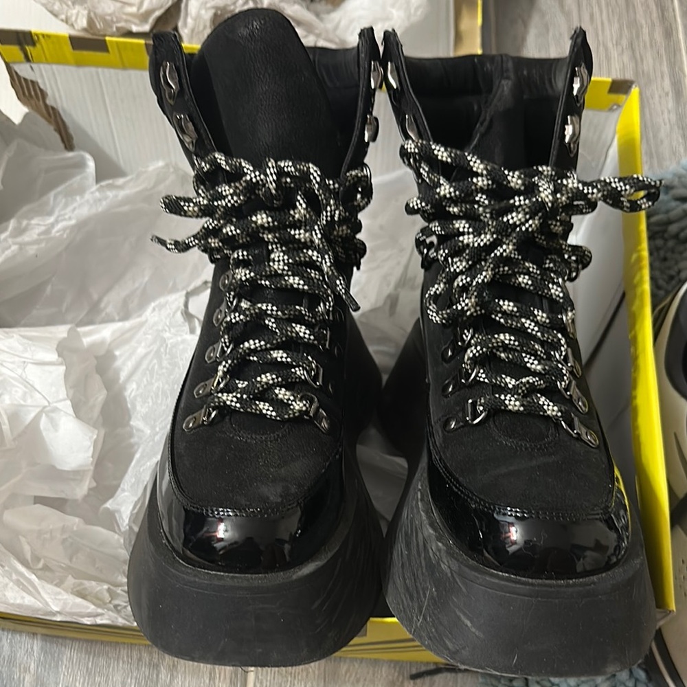 Circus by Sam Edelman Black Platform Hiking Boots 6 - Picture 12 of 16